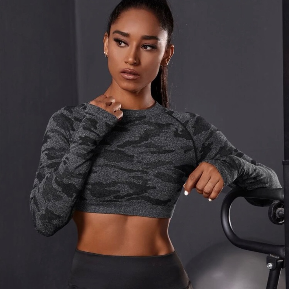 Sports Camo print cut out back long sleeve